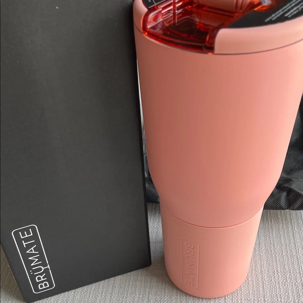 BrüMate NAV 35oz Tumbler in guava brand new in box
